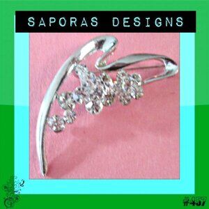 Silver Tone Flower Design Brooch With Clear Crystals